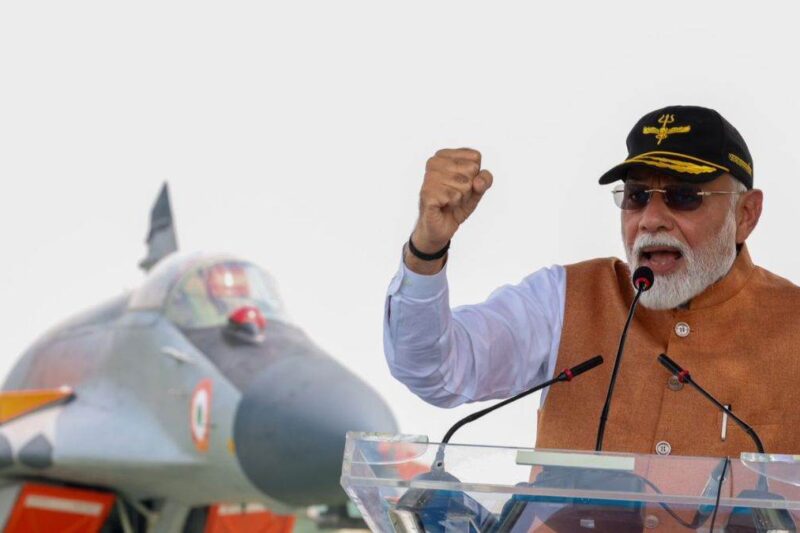 ‘Attack’ आतंकियों ने घर में घुसकर किया हत्या, PM मोदी का अडामपुर एयरबेस पर हंगामेदार बयान