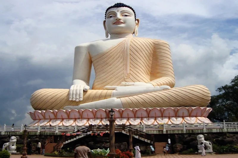 Buddha Purnima 2025: वैशाख पूर्णिमा पर जन्मे भगवान बुद्ध का महत्व जानें