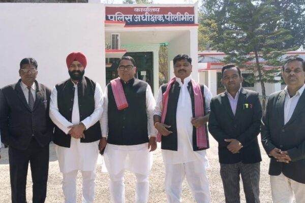 Allegation: घुंघचाई पुलिस पर पिटाई का आरोप, सपा प्रतिनिधिमंडल ने एसपी से की शिकायत, निष्पक्ष जांच की मांग