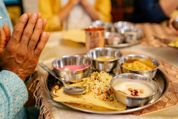 “फास्ट (Fast) को सुरक्षित तरीके से तोड़ने के लिए डॉक्टरों और पोषण विशेषज्ञों ने बताए सर्वोत्तम खाद्य पदार्थ”