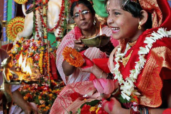 शारदीय नवरात्रि 2025: कन्या पूजन का महत्व और सही विधि