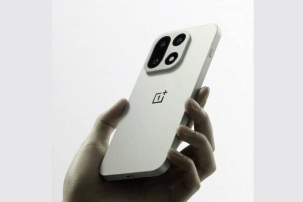 OnePlus 15 का भारत में लॉन्च जल्द—जानें अगली वनप्लस फ्लैगशिप से क्या उम्मीद करें