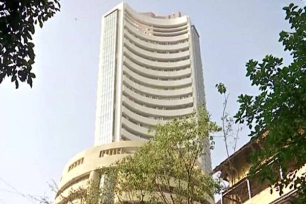 Stock Market Today: BSE सेंसेक्स 100 अंक गिरा, Nifty 24,650 के ऊपर RBI MPC परिणाम से पहले