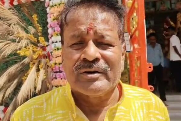Ravana Dahan: किशनगंज के ठाकुरगंज में 93 साल पुरानी परंपरा, मां दुर्गा की माला की नीलामी में लगती बोली, श्रद्धालु पश्चिम बंगाल और नेपाल से आते हैं