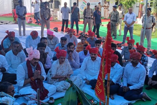 “Vijayadashami: कैबिनेट मंत्री राजपूत ने किया शस्त्र पूजन, सागर के सभी थानों में मनाया गया उत्सव”