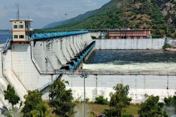 Water: राजस्थान के टोंक में बीसलपुर बांध से पानी निकासी बढ़ी, शहर में रिमझिम और गांवों में तेज बारिश से खेतों में पानी भरा; तापमान में गिरावट