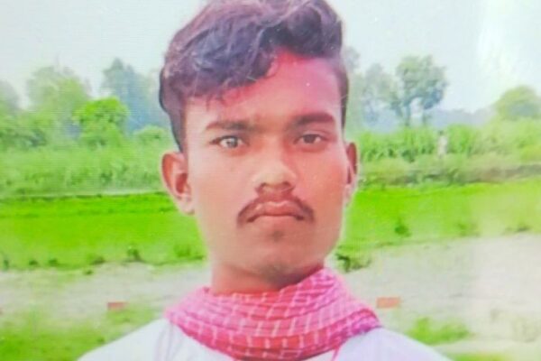 Death: बेगूसराय में संदिग्ध स्थिति में युवक की मौत, परिजनों ने बताया- दूसरे मकान में मोबाइल चार्ज करने गया था, बिस्तर पर मृत पाया गया