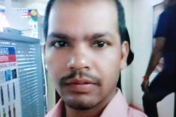 Electricity: गोपालगंज में घर निर्माण के दौरान विद्युत प्रवाहित तार से मजदूर की मौत, परिजनों में कोहराम