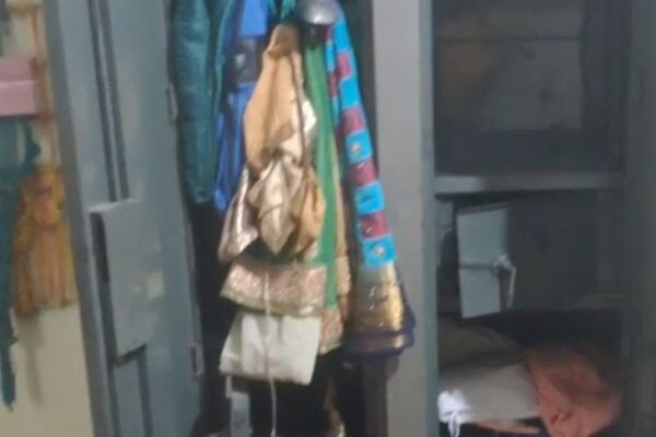Burglary: सतना में ताला तोड़कर जेवरात व कपड़े चुराए, कोलगवां में पटवारी के सूने घर में चोरी का मामला