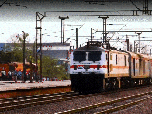 “Special Train: गोरखपुर होकर चलेगी मुजफ्फरपुर–हुब्बल्लि पूजा स्पेशल ट्रेन, त्योहारों से पहले यात्रियों को मिली राहत, रेलवे ने जारी किया टाइम टेबल”
