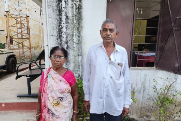 Robbery: झाबुआ में कट्टा अड़ाकर दंपती से 50 ग्राम सोना लूटा, कुंदनपुर के पास दो बाइक सवार 6 बदमाशों ने की वारदात