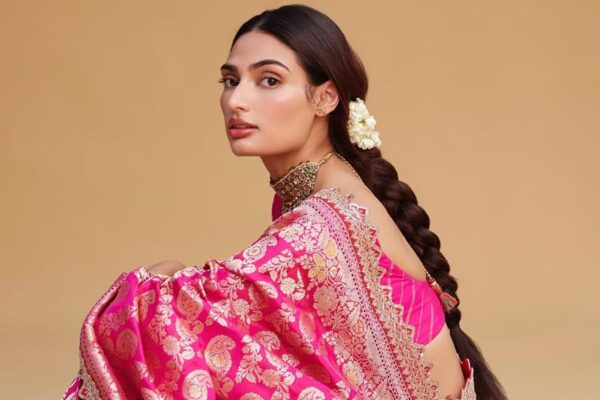 Haircare: अथिया शेट्टी ने साझा किया अपनी माँ द्वारा मंजूर किए गए बालों की देखभाल का राज: “इसकी महक है और इसे निकालने के लिए एक बेहतरीन शैम्पू की आवश्यकता होती है, लेकिन…”
