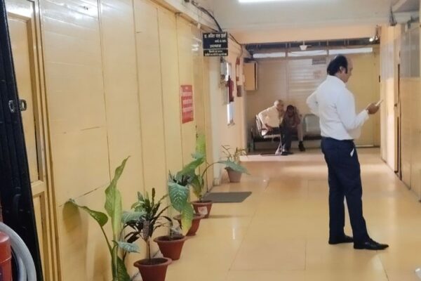 “Scam: प्रयागराज में PDA अफसर ने शिकायतकर्ता को धमकाया, 3 करोड़ के घोटाले की जांच पर ‘ठीक कर देंगे’ का ऑडियो वायरल”
