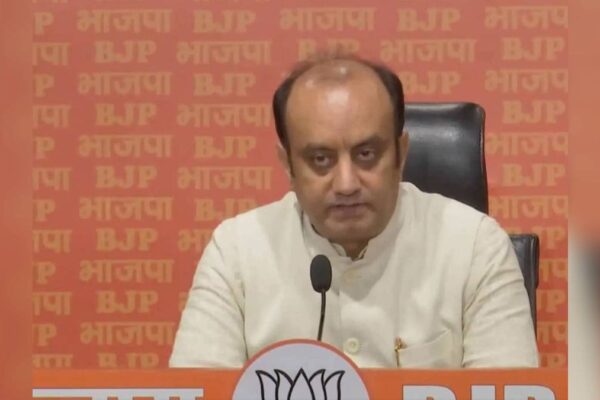 Murderous हमला हमारे नेताओं पर खतरनाक और दुर्भाग्यपूर्ण: BJP के सुधांशु त्रिवेदी ने TMC पर Ghosh और Murmu पर alleged हमले को लेकर किया हमला