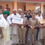 बागपत में मिशन शक्ति टीम को किया गया सम्मानित:मुठभेड़ में 25 हजार के इनामी गो-तस्कर को किया था गिरफ्तार