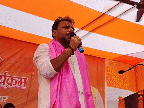 “Migration: बाहरी जनप्रतिनिधि नहीं समझेगा बक्सर का दर्द: राष्ट्रीय संयोजक चौबे बोले-पलायन, रोजगार और शिक्षा की कमी”
