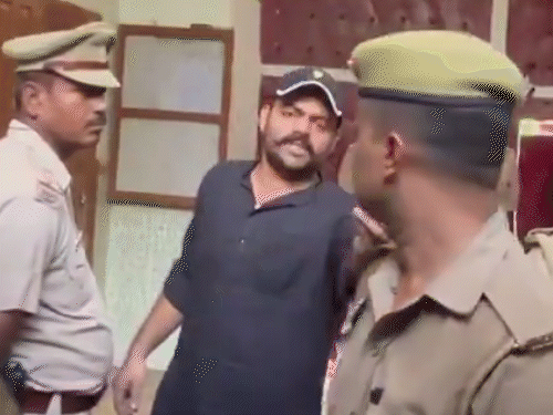 Mafia: उत्तर प्रदेश के झांसी जेल में माफिया के बेटे अली का नया ठिकाना, मुख्तार अंसारी और मुन्ना बजरंगी के अतीत से जुड़ा रहस्य