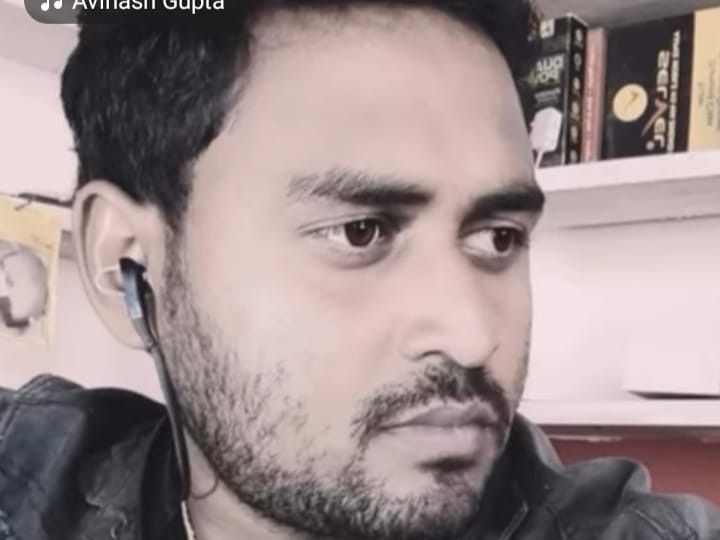 वाराणसी के सिंधोरा में ट्रैक्टर ने बाइक सवार को कुचला:अस्पताल ले जाते समय हुई मौत, शिकायत दर्ज नहीं