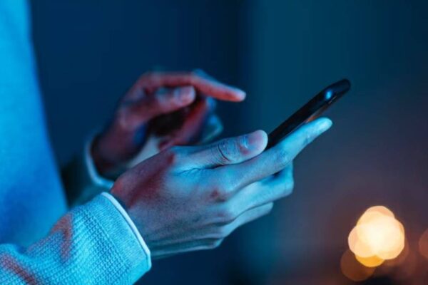 Mobile: भारत में सक्रिय मोबाइल उपभोक्ताओं की संख्या अगस्त 2025 में 1,086.18 मिलियन पार हुई