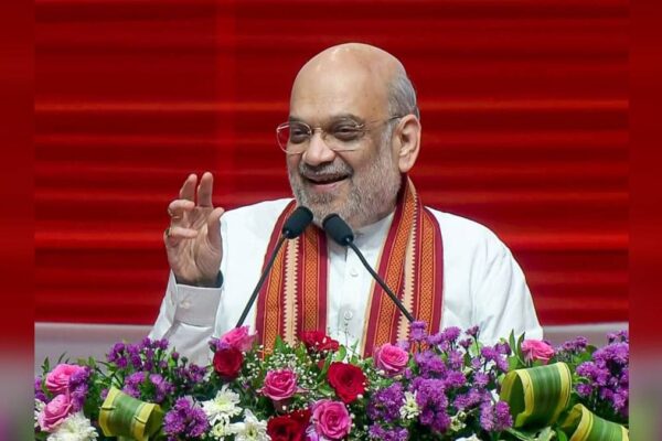 ‘Flag’ के रूप में अमित शाह ने RSS के 100 वर्षों की सेवा का किया सम्मान, कहा- ‘संघों ने महान पवित्र भूमि के प्रति भक्ति का झंडा फहराया’
