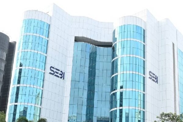 SEBI: परिवार कार्यालयों को विनियमित करने की कोई योजना नहीं, भारत में संपत्ति प्रबंधन के बढ़ते ट्रेंड के बीच स्पष्टता