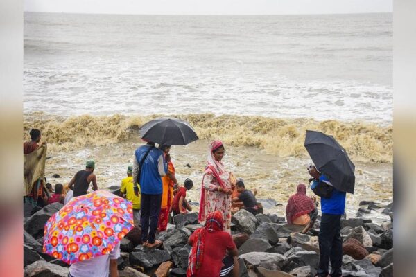 Cyclonic Storm ‘Shakhti’: पश्चिम-दक्षिण दिशा में बढ़ रहा है, IMD ने भारी बारिश का अलर्ट जारी किया | पूरा मौसम पूर्वानुमान देखें