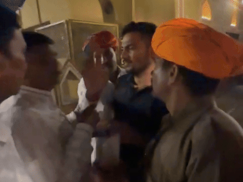 Rajasthan News: Restaurant विवाद, युवक ने लगाया बदतमीजी का आरोप